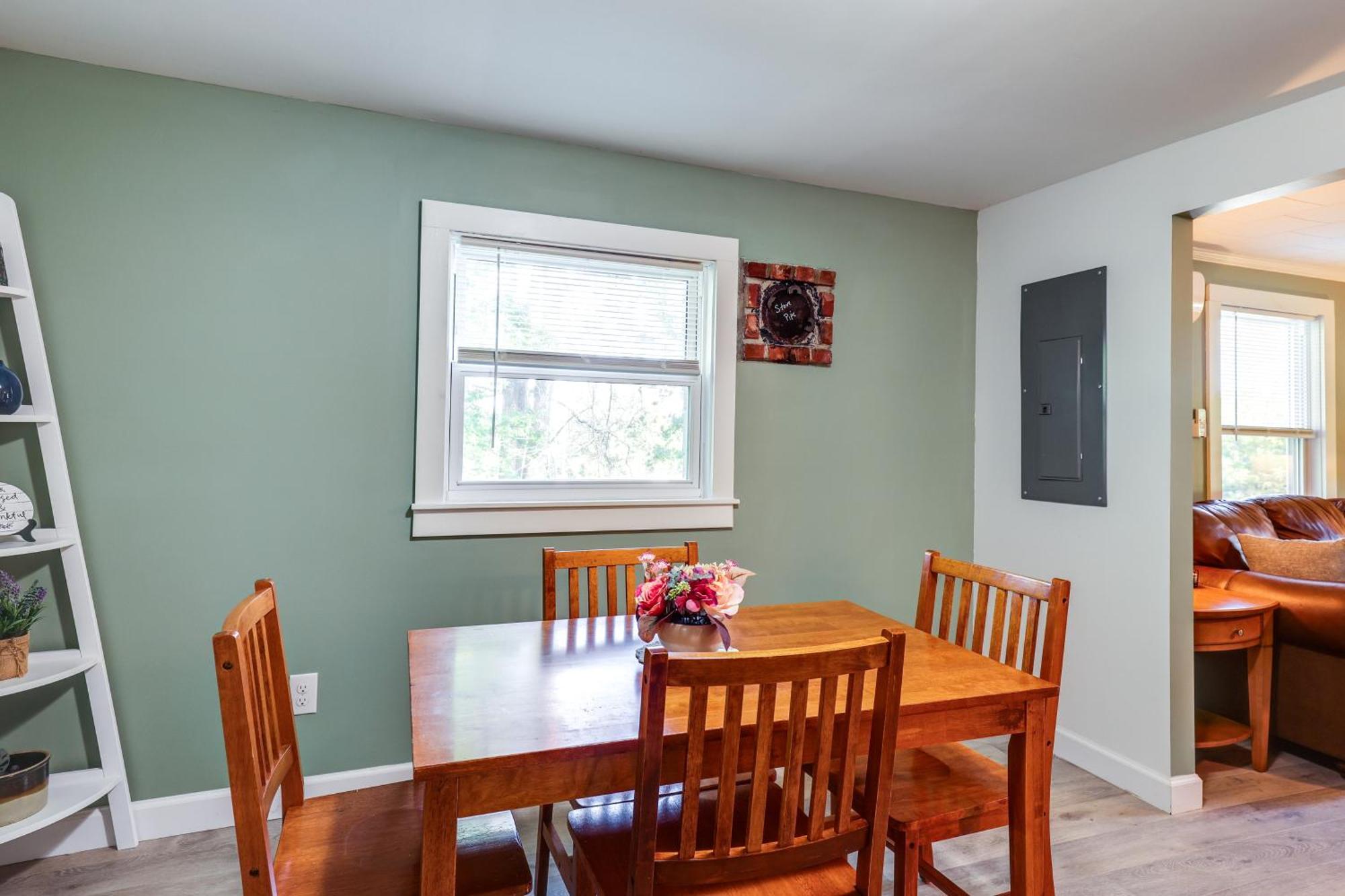 Charming Watkins Glen Home With Yard! 외부 사진